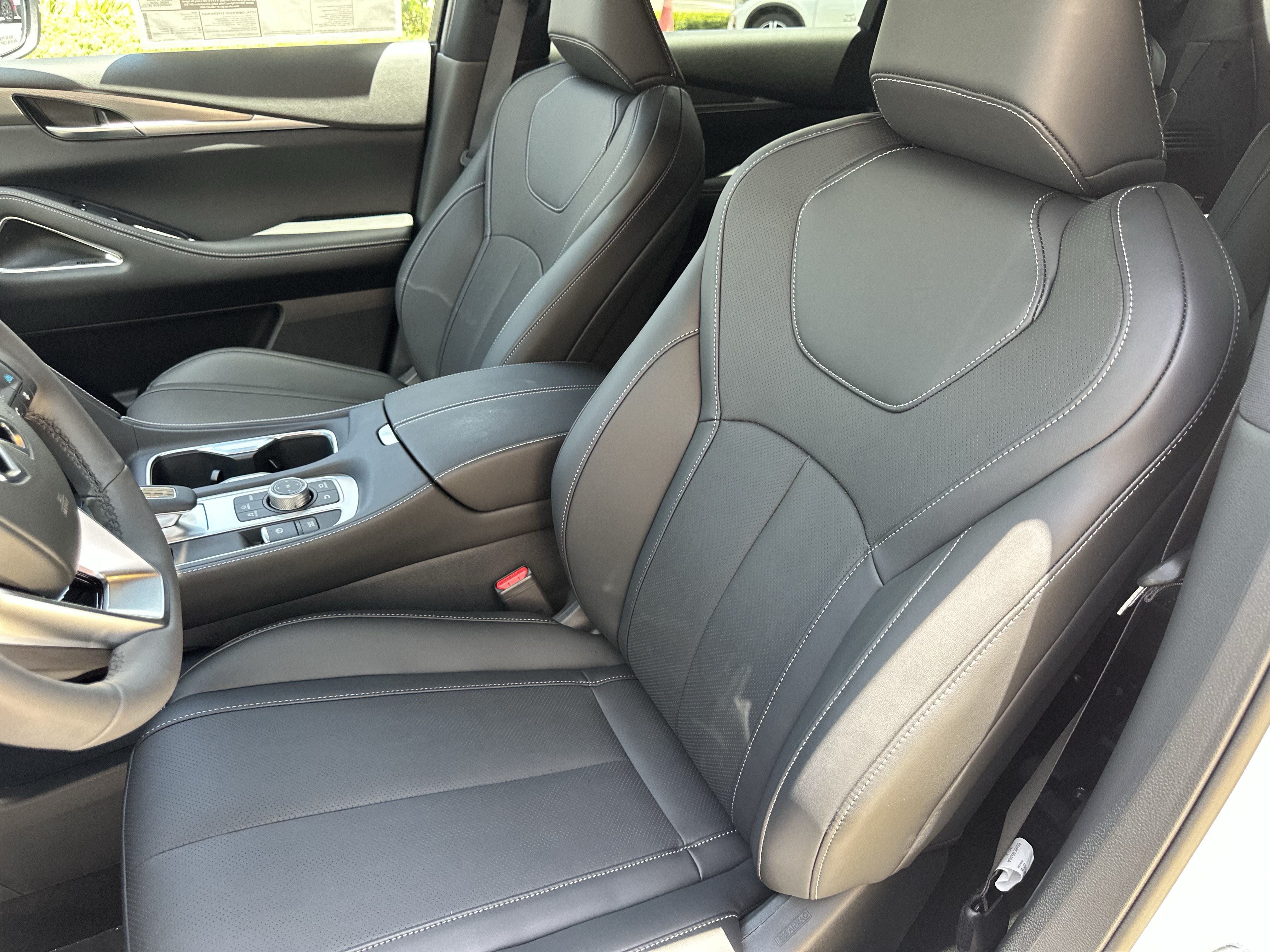 New 2027 INFINITI QX60 Sport w/ Dark Cargo Package AWD/4WD image 16