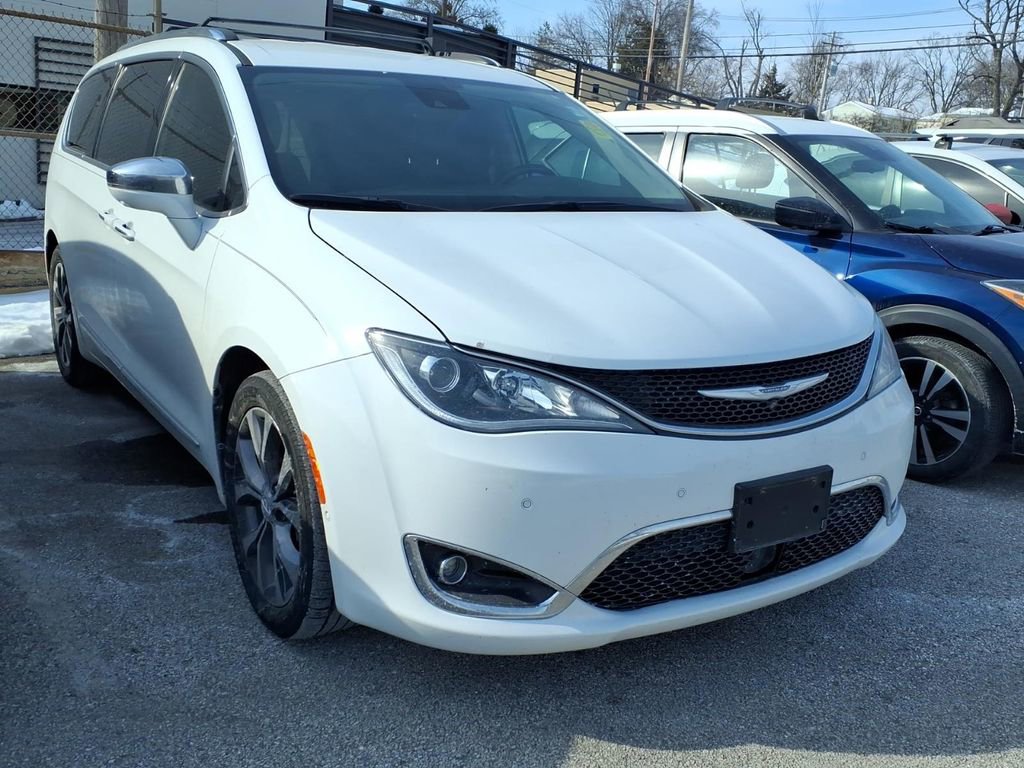 Used 2017 Chrysler Pacifica Limited w/ UConnect Theater Package
