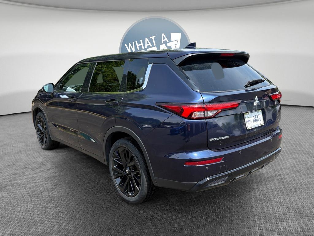 Used 2023 Mitsubishi Outlander SE image 6