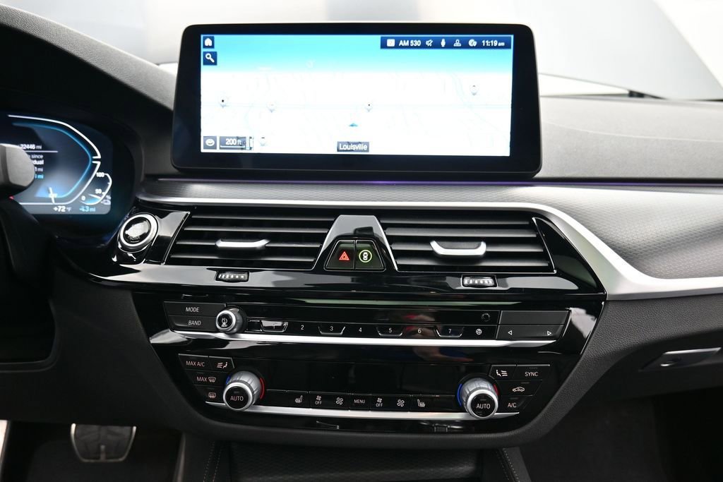 Used 2023 BMW 530e xDrive w/ Premium Package AWD/4WD image 15