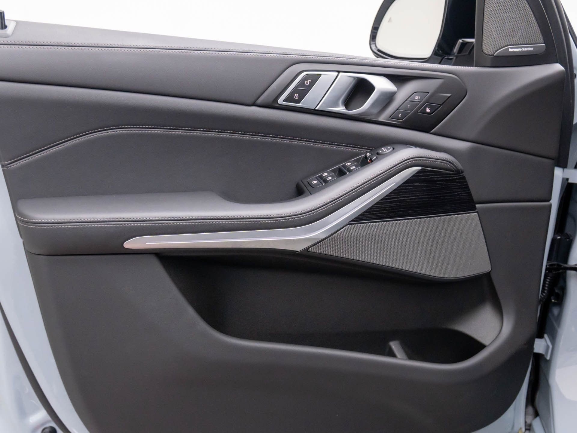 Certified 2025 BMW X5 M60i image 14