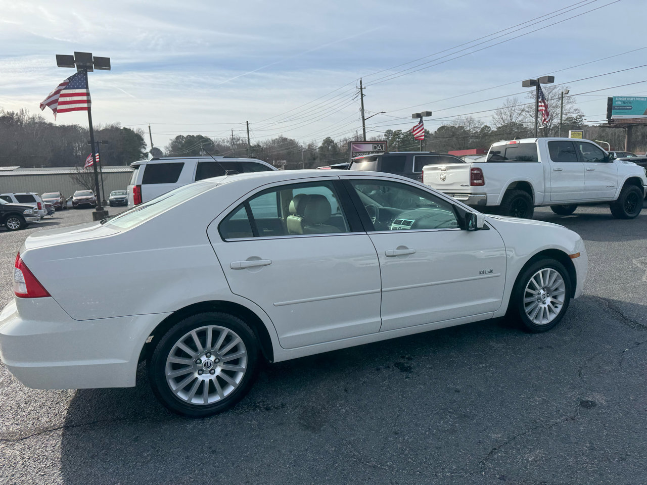 Used 2008 Mercury Milan Premier image 7