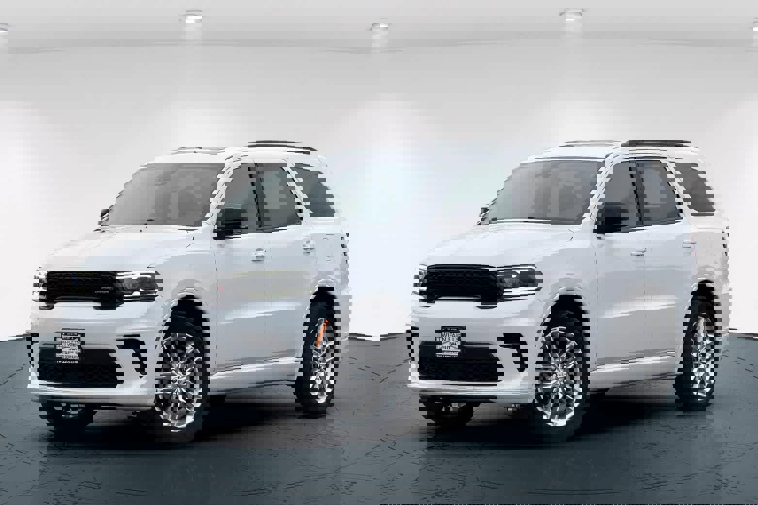 Used 2024 Dodge Durango GT image 1