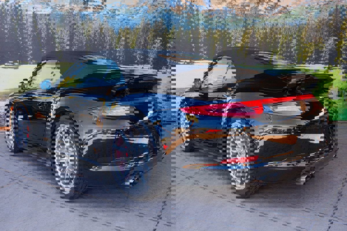 Used 2014 Porsche 911 Carrera 4S image 4