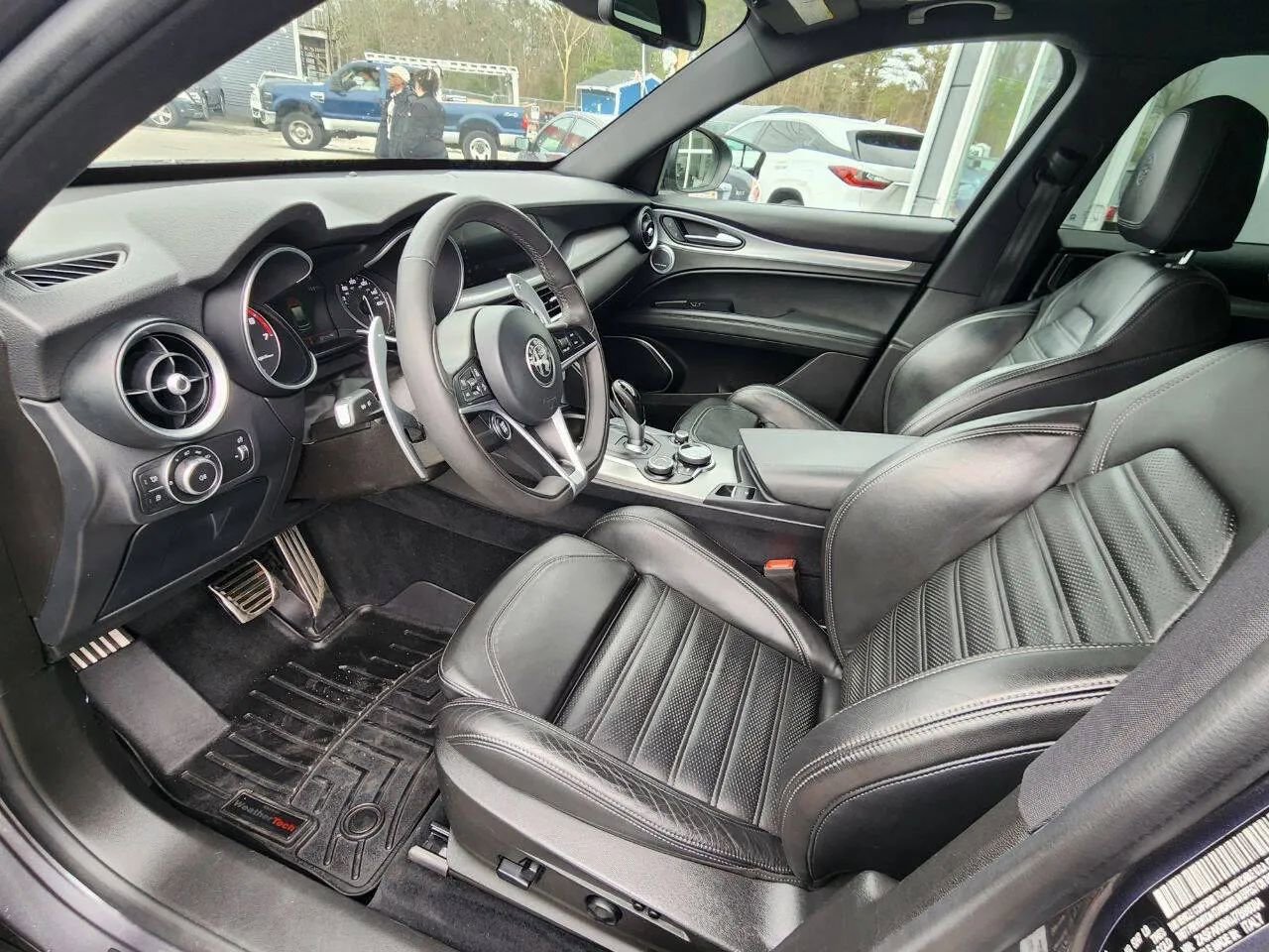 Used 2018 Alfa Romeo Stelvio Ti Sport image 9