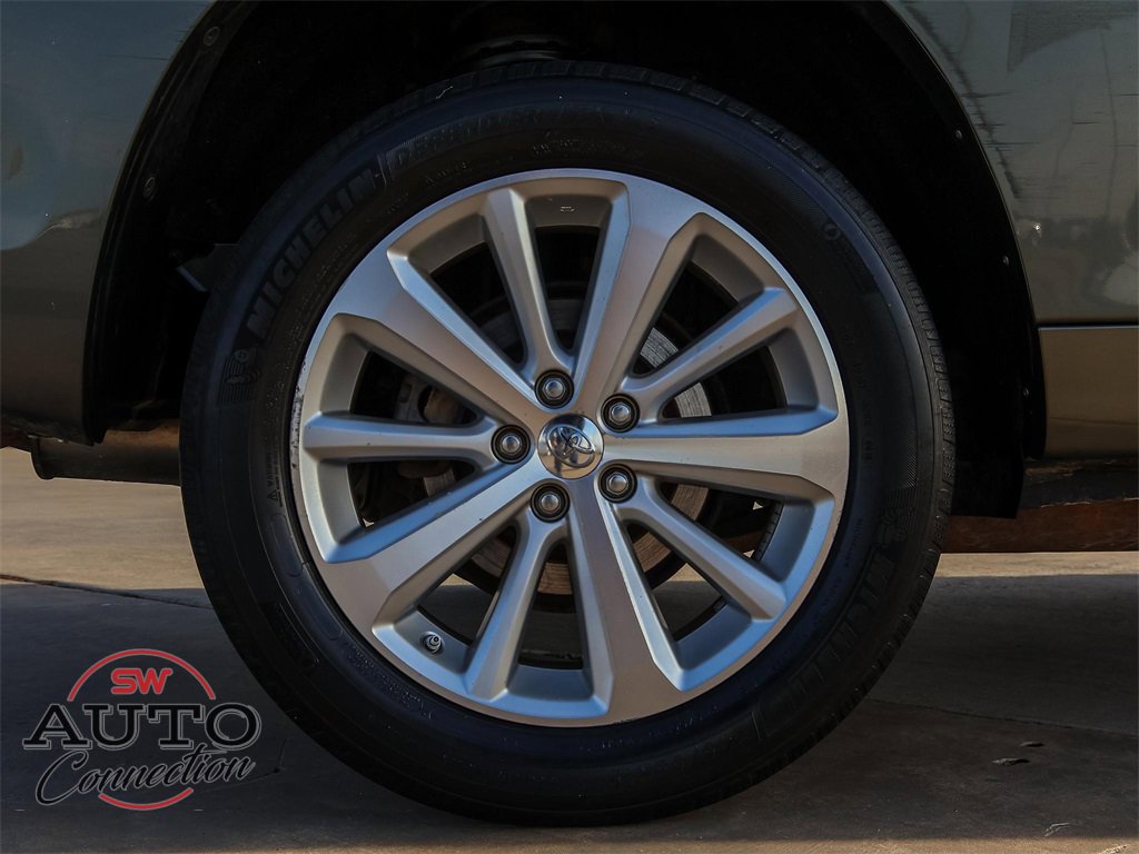 Used 2010 Toyota Highlander Limited image 9