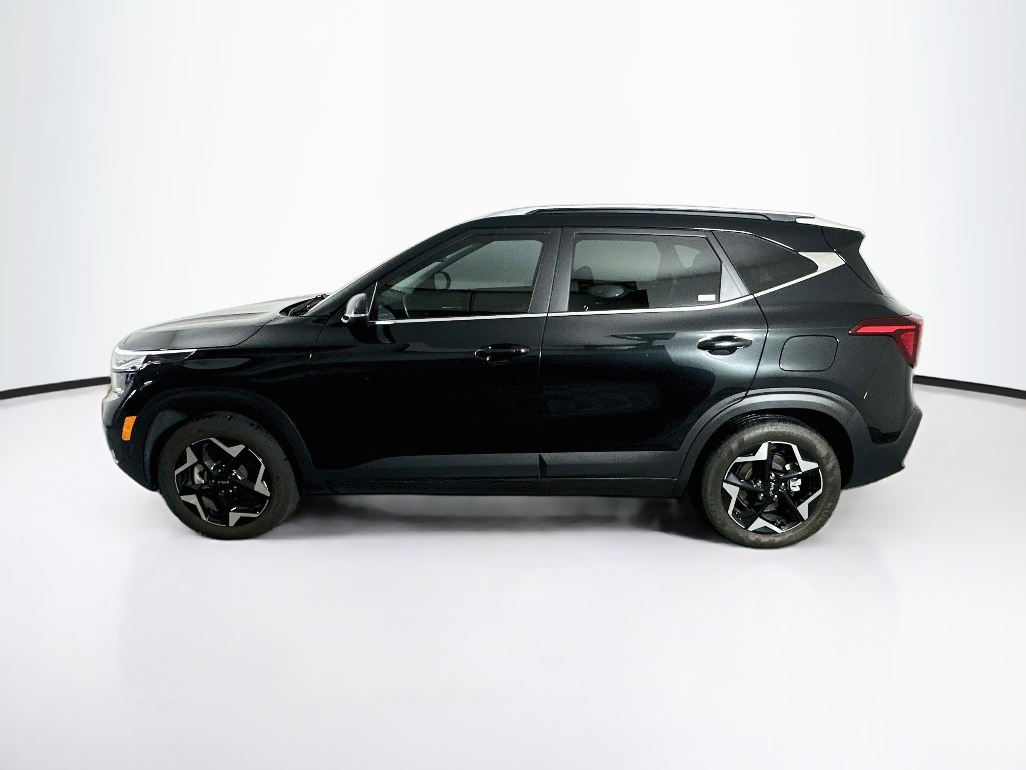 Used 2024 Kia Seltos EX AWD/4WD image 4