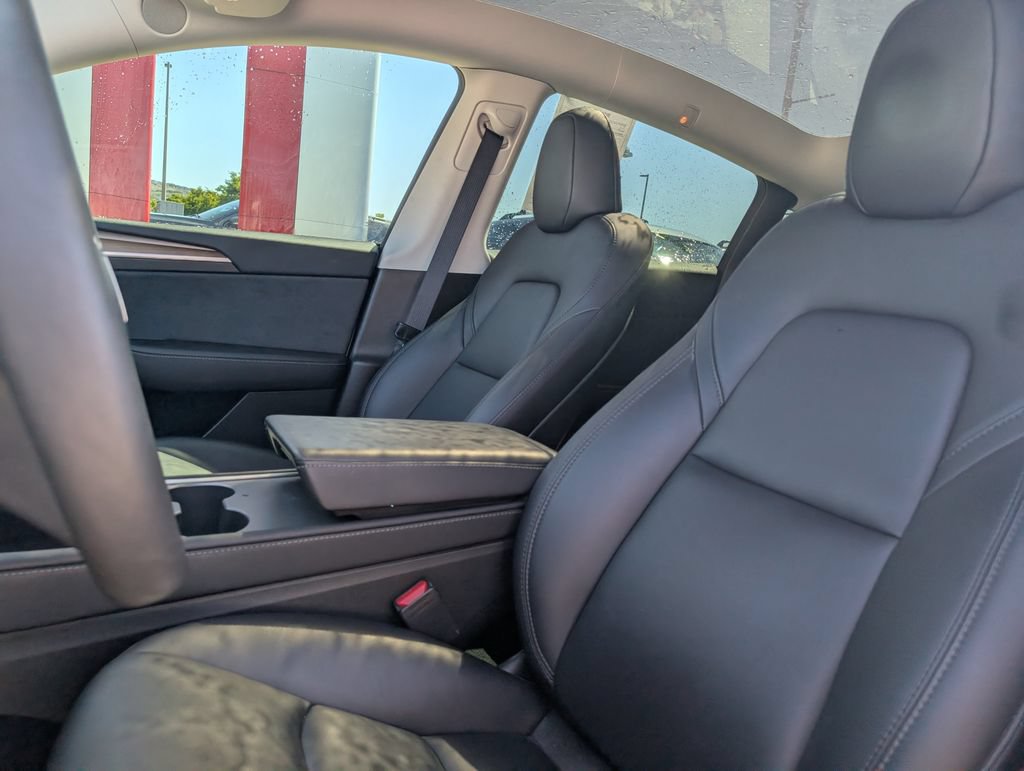 Used 2023 Tesla Model Y Performance AWD/4WD image 7