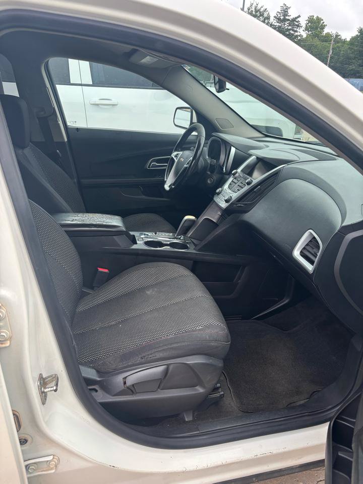 Used 2015 Chevrolet Equinox LT w/ Driver Convenience Package FWD image 8