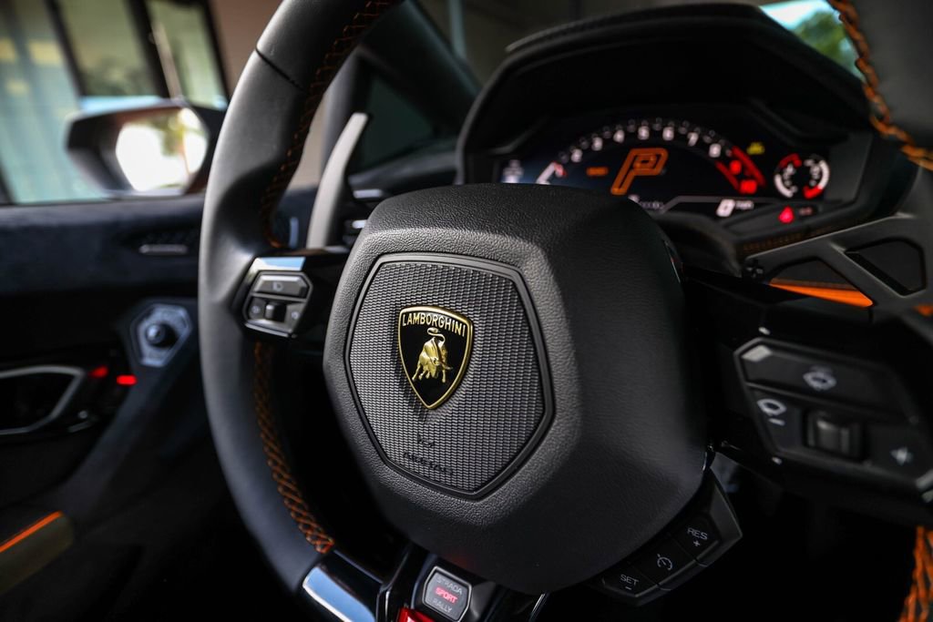 Used 2024 Lamborghini Huracan Sterrato AWD/4WD image 38