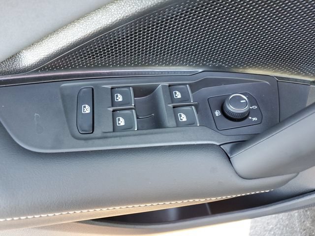 New 2026 Volkswagen Tiguan SE AWD/4WD image 16