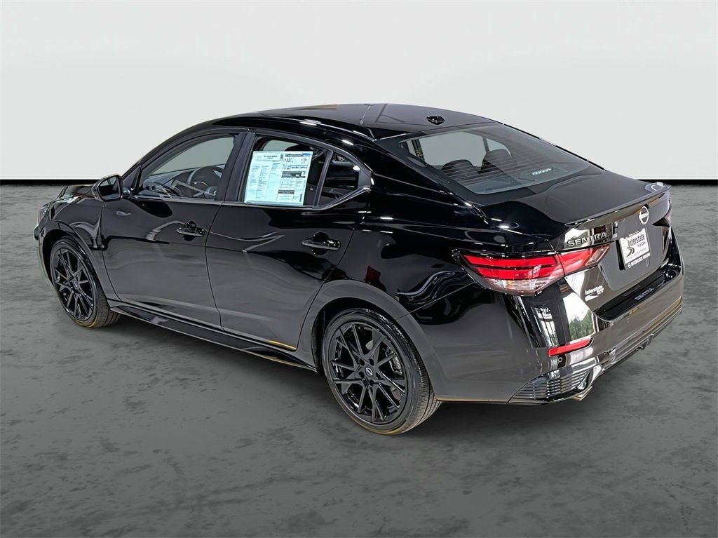 Used 2025 Nissan Sentra SR w/ Midnight Edition FWD image 2