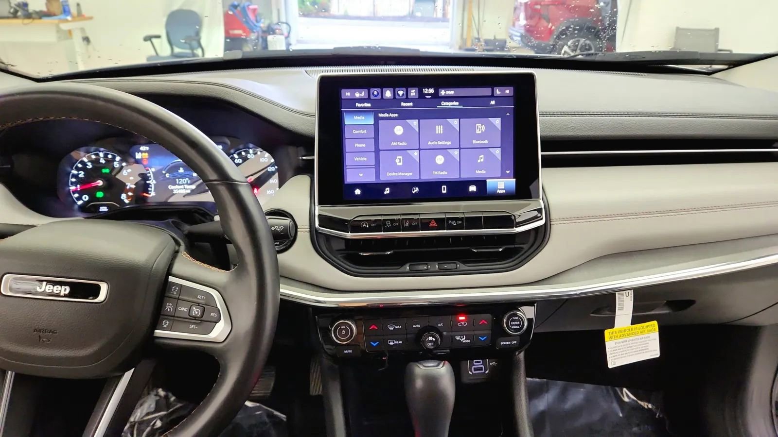 Used 2022 Jeep Compass Limited image 31