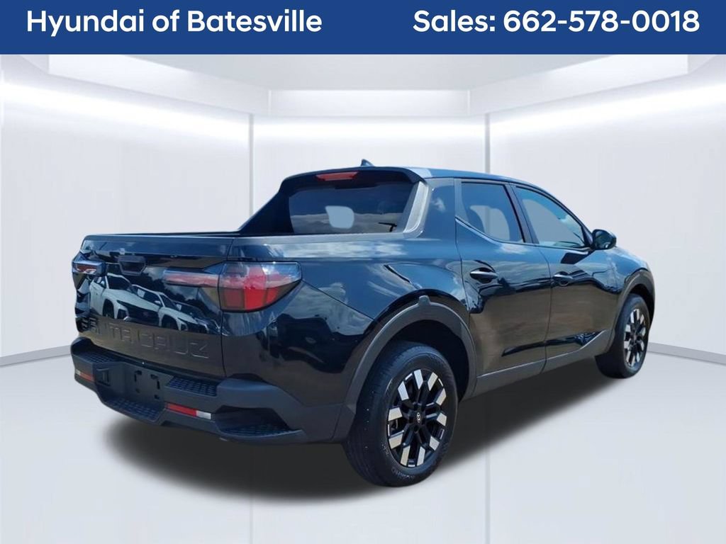 Used 2025 Hyundai Santa Cruz SE FWD image 5