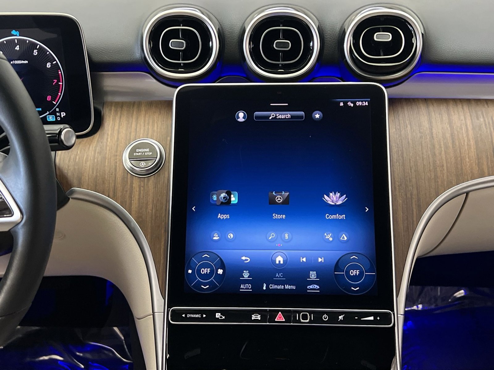 Used 2023 Mercedes-Benz C 300 4MATIC Sedan image 18