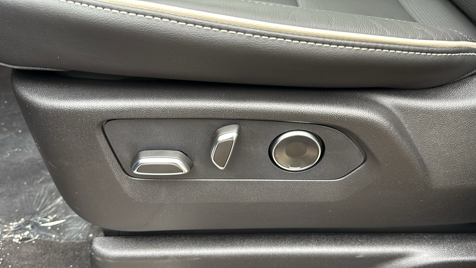 New 2026 Cadillac Escalade ESV Sport w/ Touring Package image 12