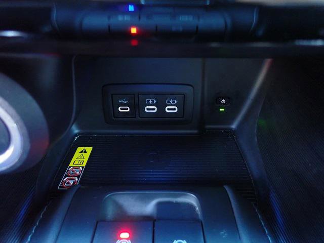 Certified 2023 Toyota Venza XLE image 25