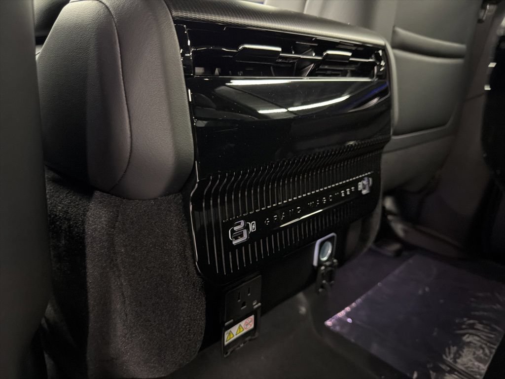 New 2026 Jeep Grand Wagoneer Summit AWD/4WD image 17