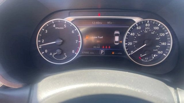 Used 2020 Nissan Sentra SR FWD image 17