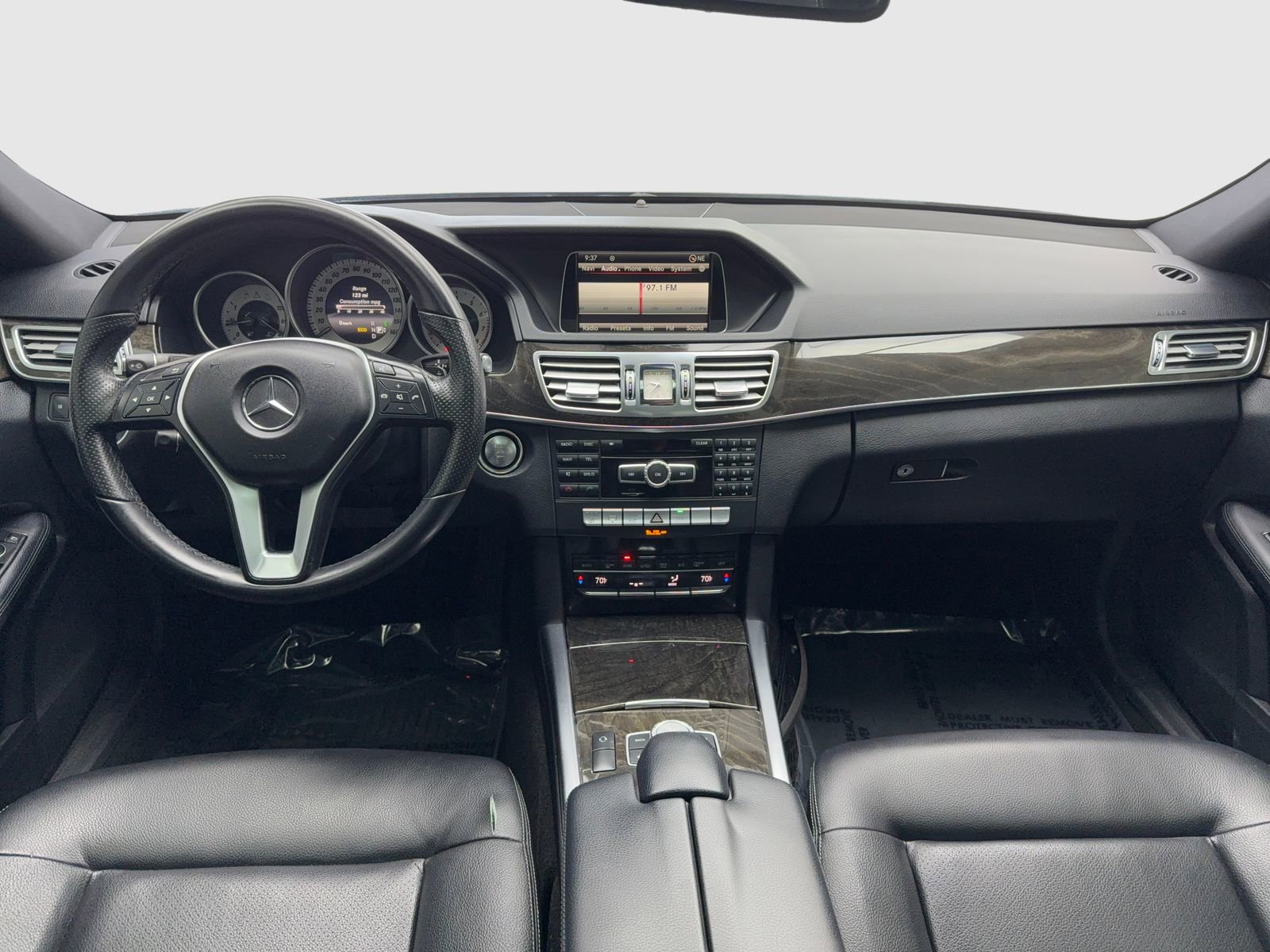 Used 2014 Mercedes-Benz E 350 Sedan image 20