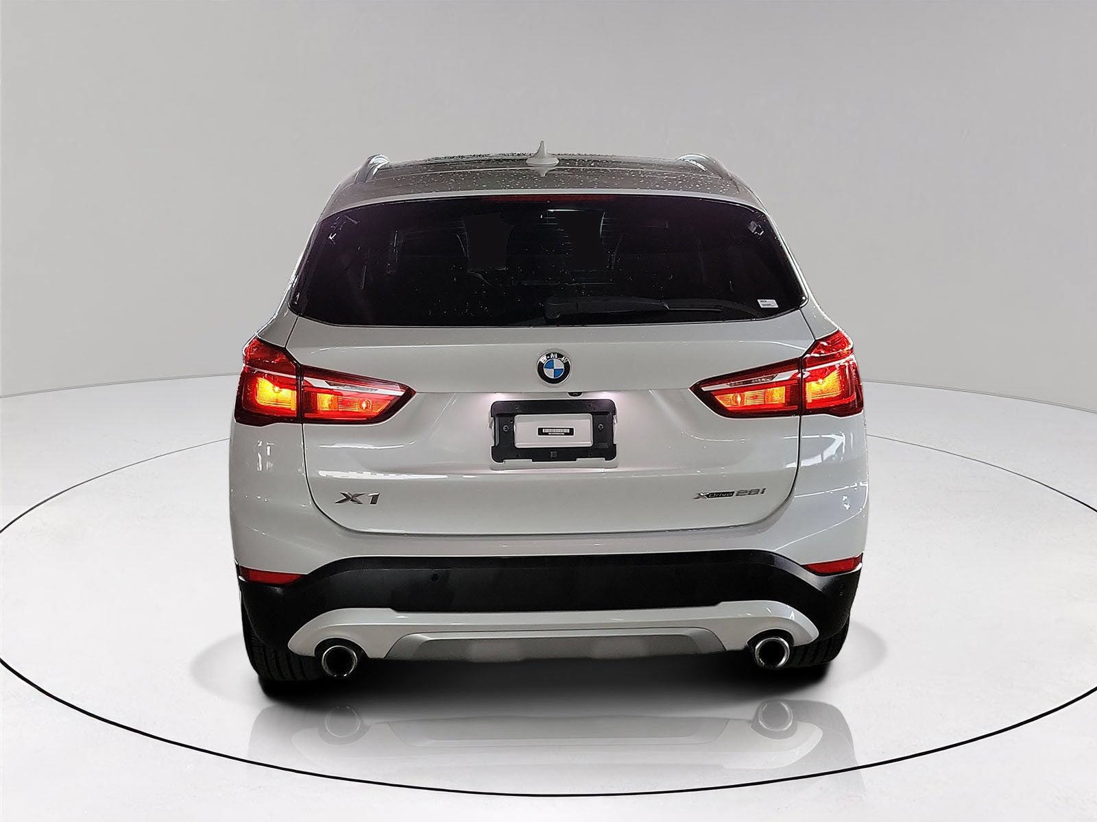 Used 2022 BMW X1 xDrive28i w/ Convenience Package AWD/4WD image 5