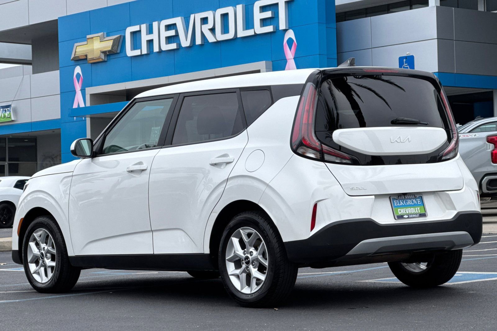 Used 2023 Kia Soul LX w/ LX Technology Package image 5