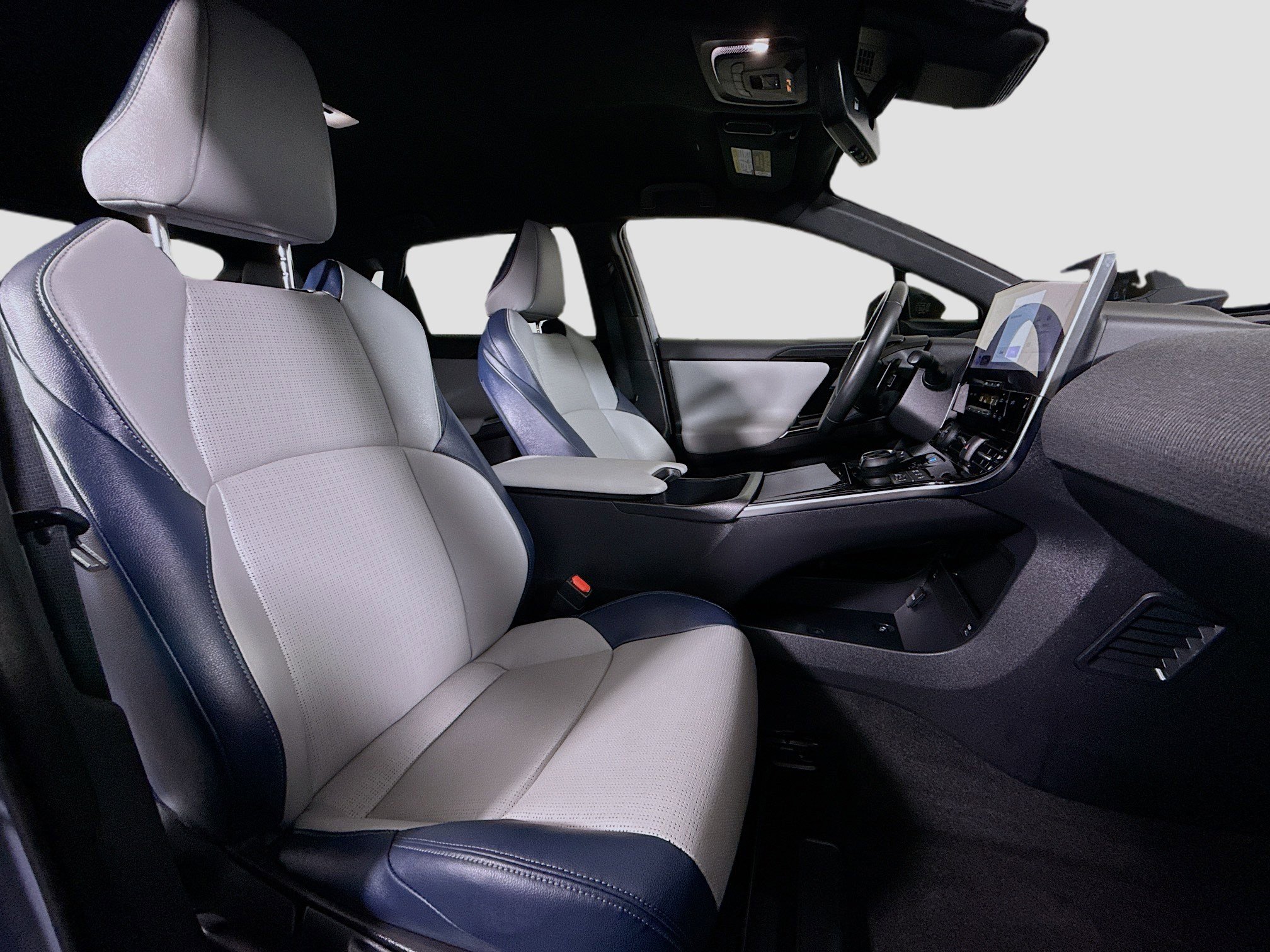 Used 2023 Subaru Solterra Limited image 29