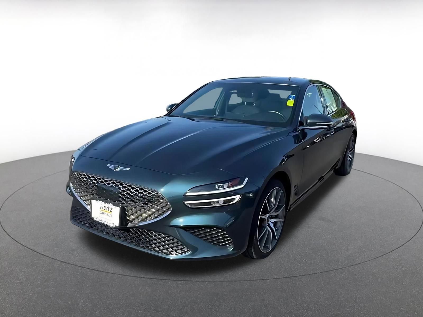Used 2025 Genesis G70 2.5T image 4