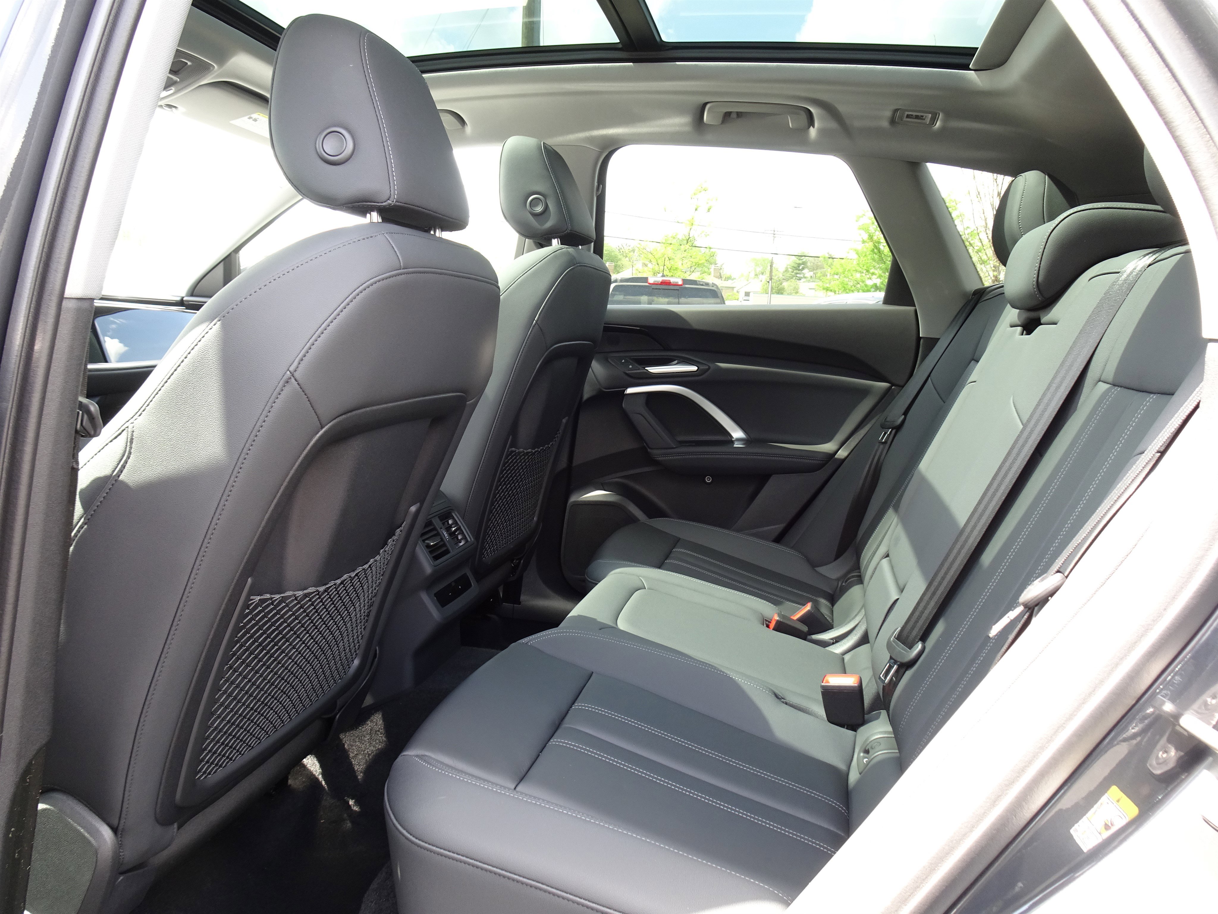 Certified 2025 Audi Q5 Premium w/ Convenience Package image 12