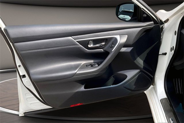 Used 2016 Nissan Altima 2.5 SL w/ Moonroof Package image 21