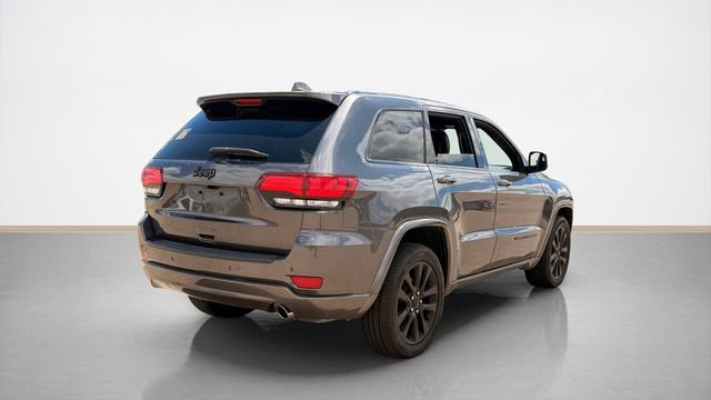 Used 2019 Jeep Grand Cherokee Altitude RWD image 3
