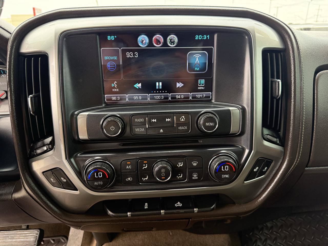 Used 2015 Chevrolet Silverado 1500 LTZ RWD image 19