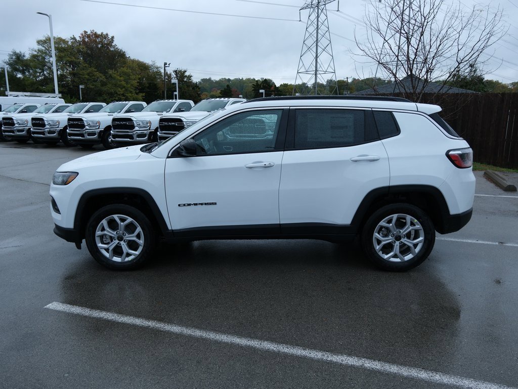 New 2026 Jeep Compass Latitude image 11