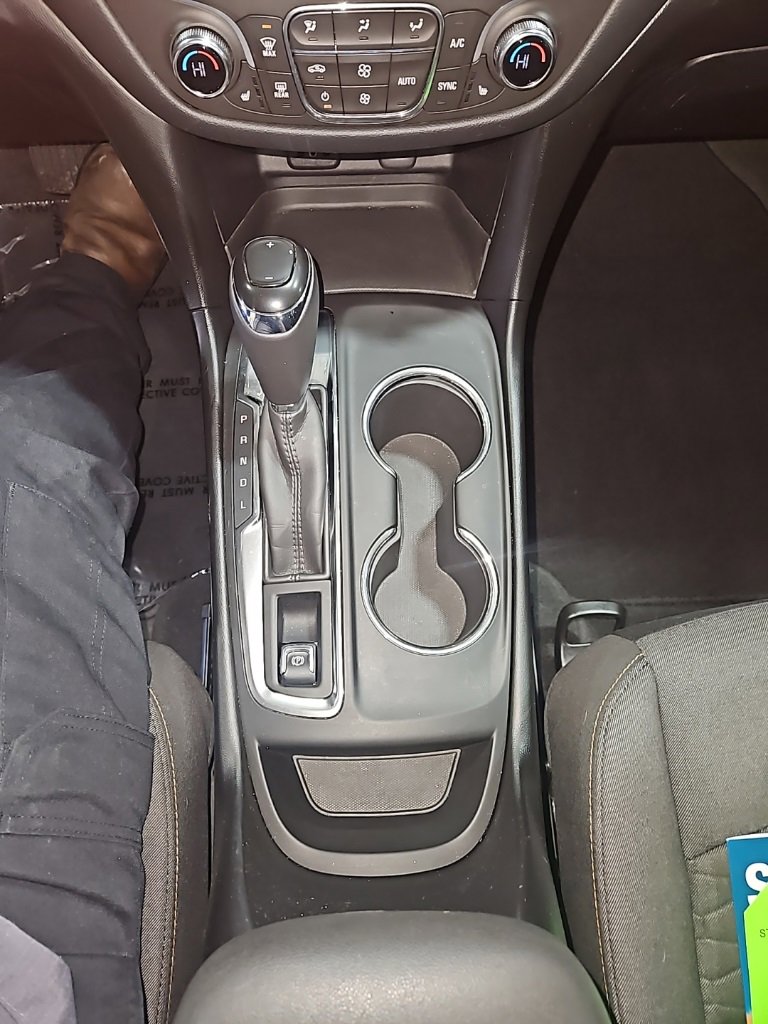 Used 2018 Chevrolet Equinox LT w/ Sun & Infotainment Package image 19