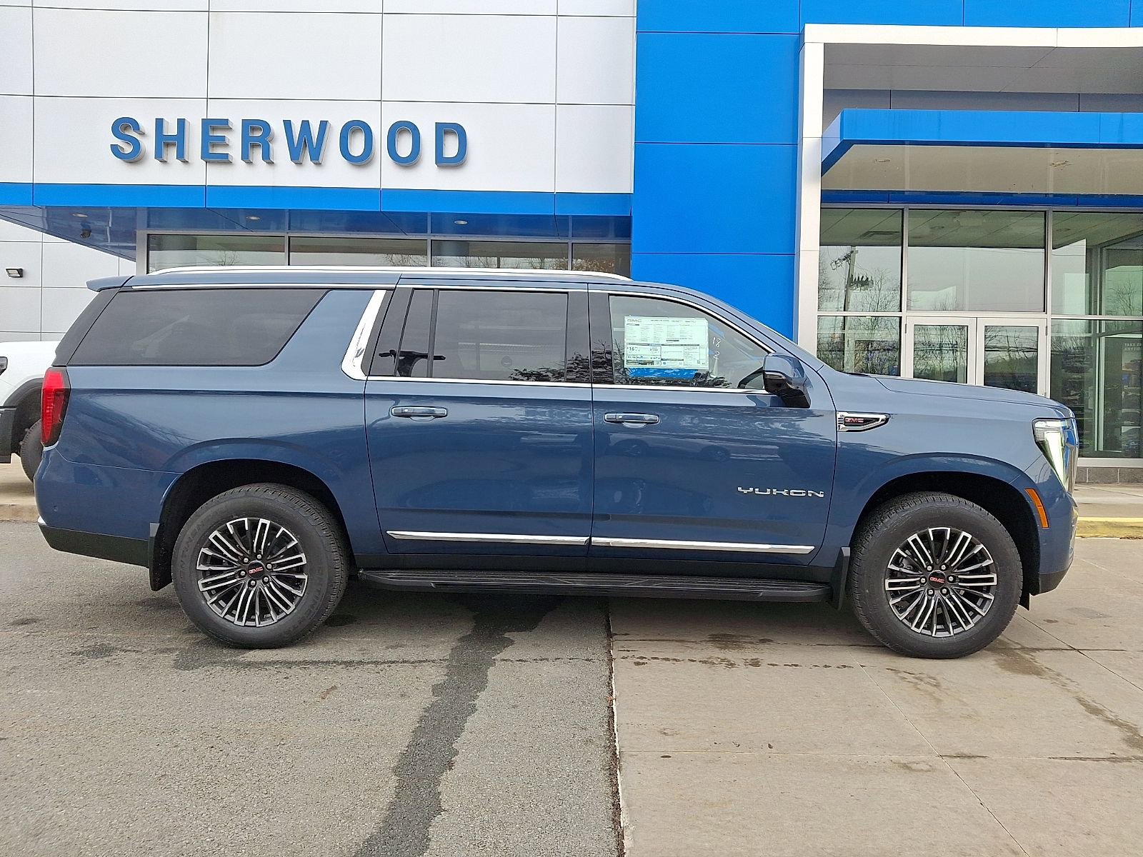 New 2026 GMC Yukon XL Elevation w/ LPO, Get Active Package image 7