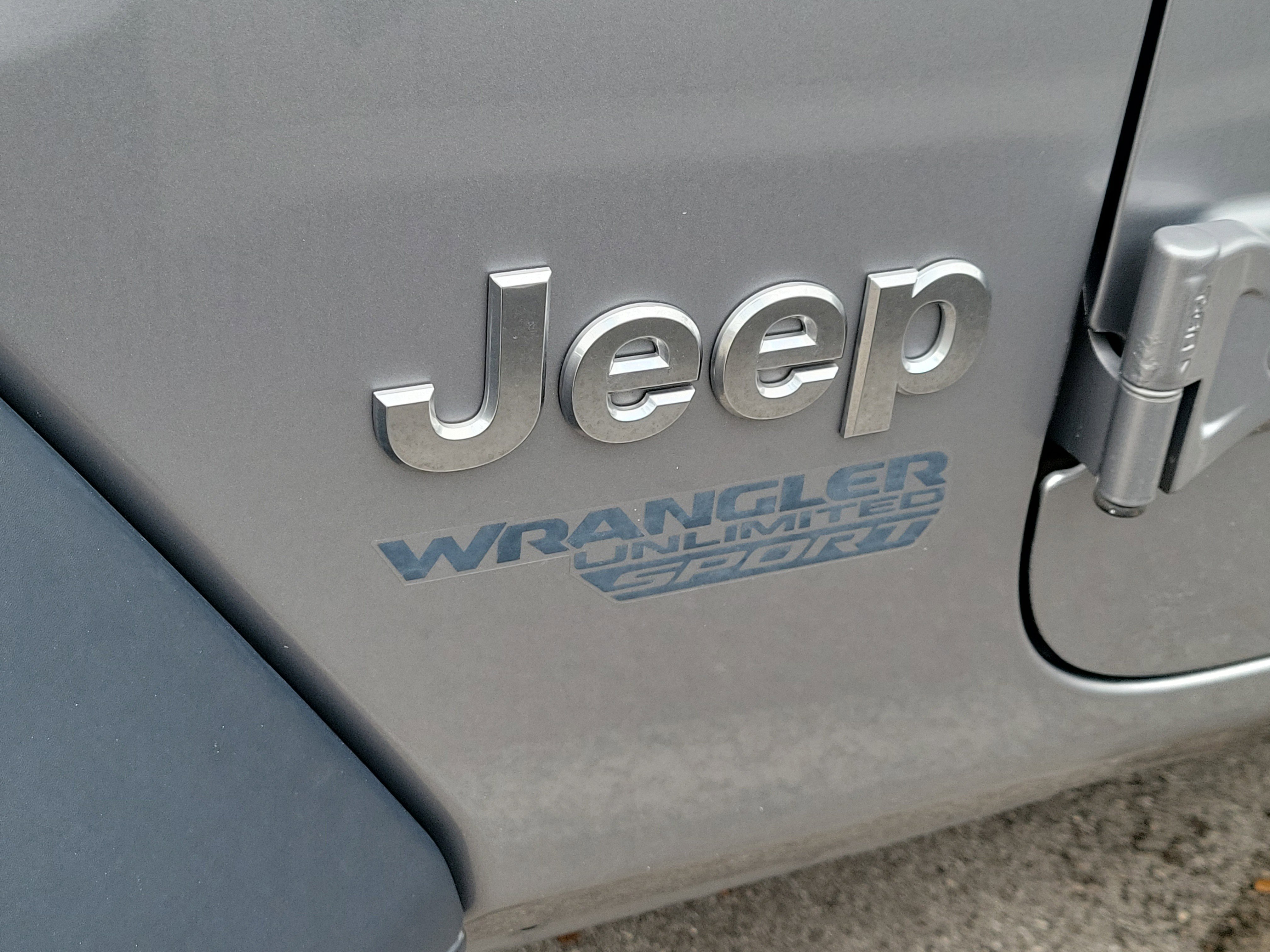 Used 2018 Jeep Wrangler Unlimited Sport S AWD/4WD image 6