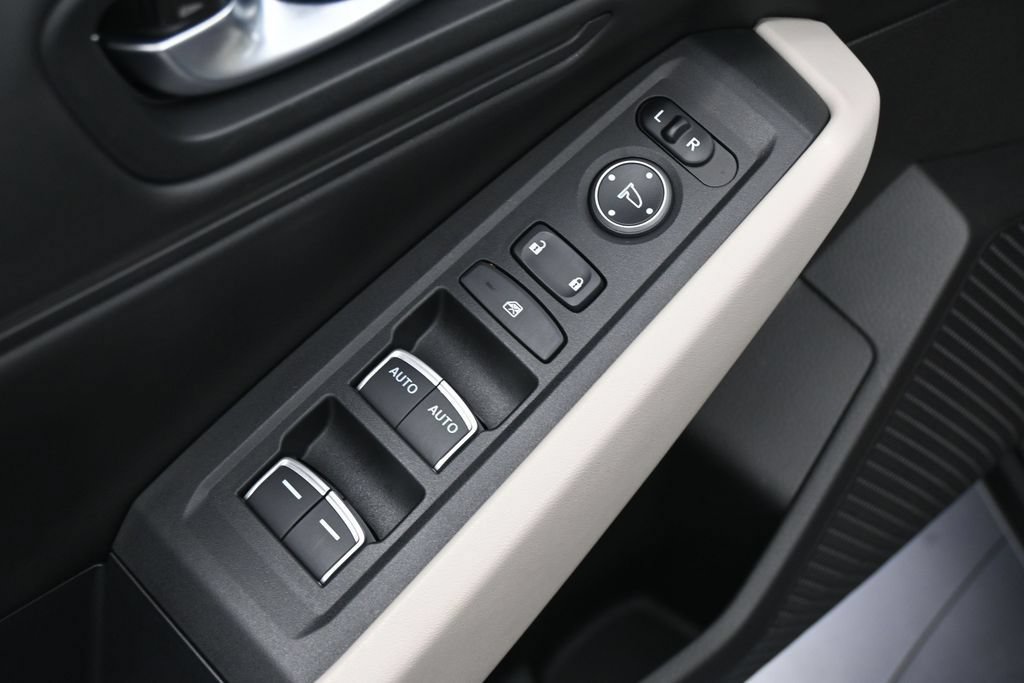 Used 2025 Honda Accord SE image 14