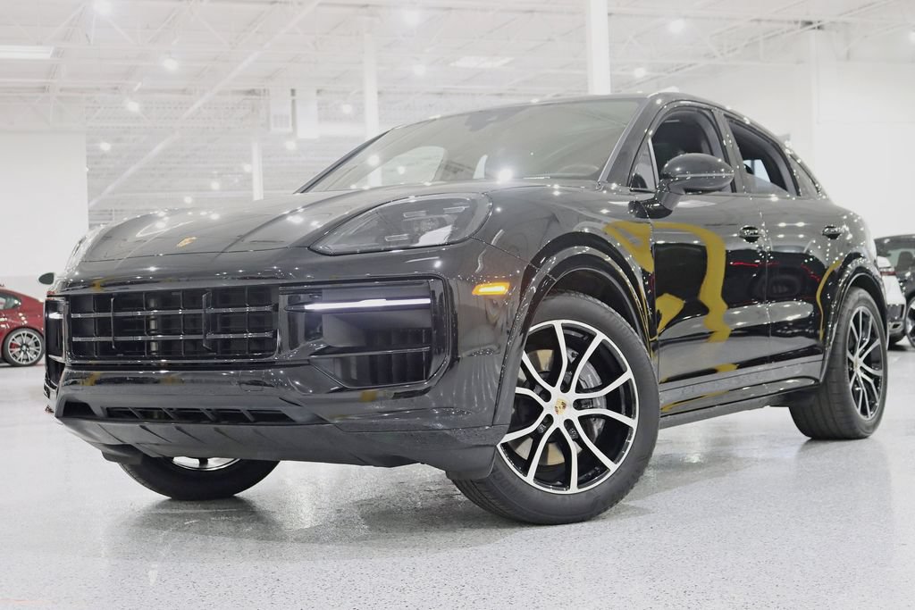 Used 2024 Porsche Cayenne Coupe AWD/4WD image 6