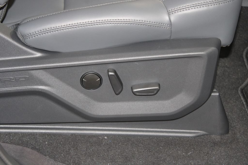New 2026 Ford Expedition Active RWD image 28