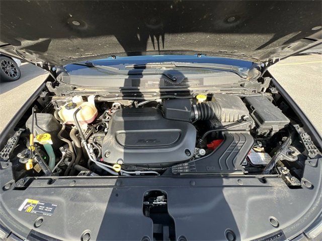 Used 2021 Chrysler Pacifica Touring-L w/ Uconnect Theater Family Group image 13