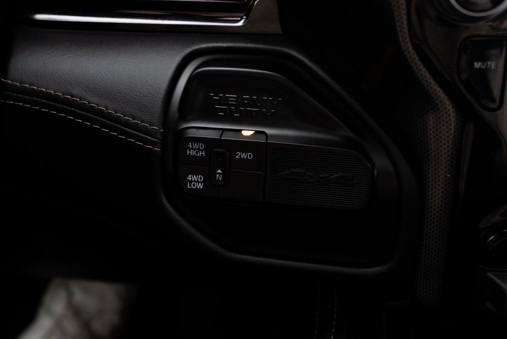 Used 2024 RAM 2500 Limited image 19