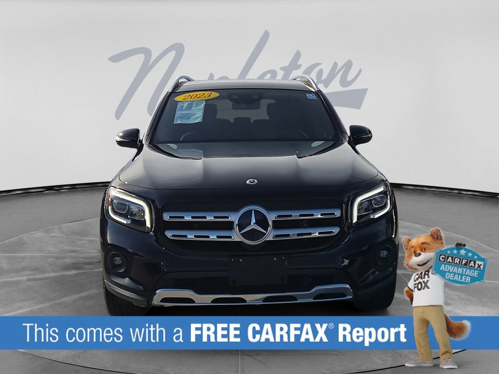Used 2023 Mercedes-Benz GLB 250 4MATIC w/ Premium Package image 2