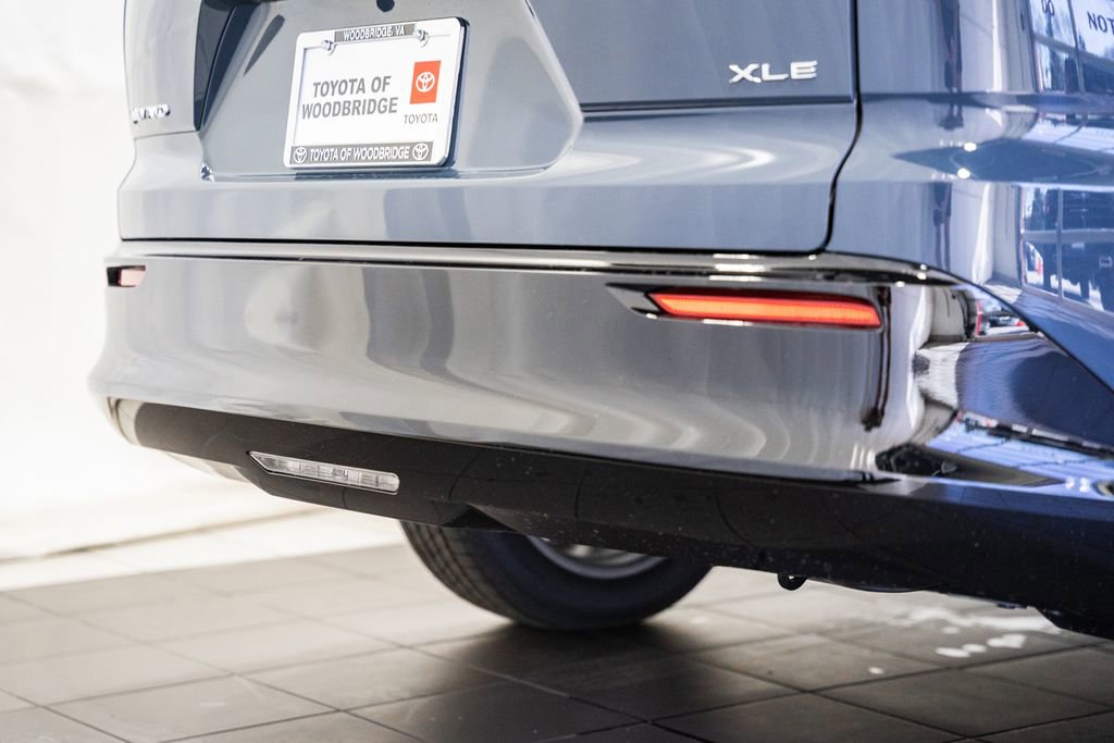 New 2026 Toyota Crown Signia XLE image 9