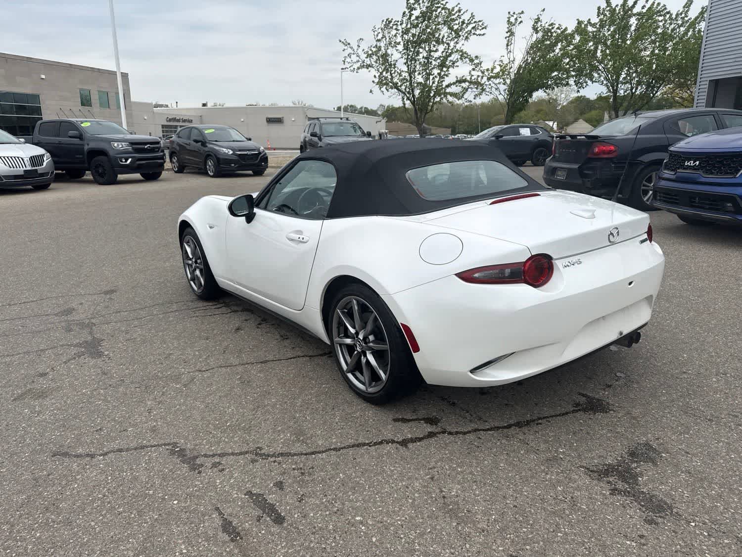 Used 2023 MAZDA MX-5 Miata Grand Touring RWD image 7