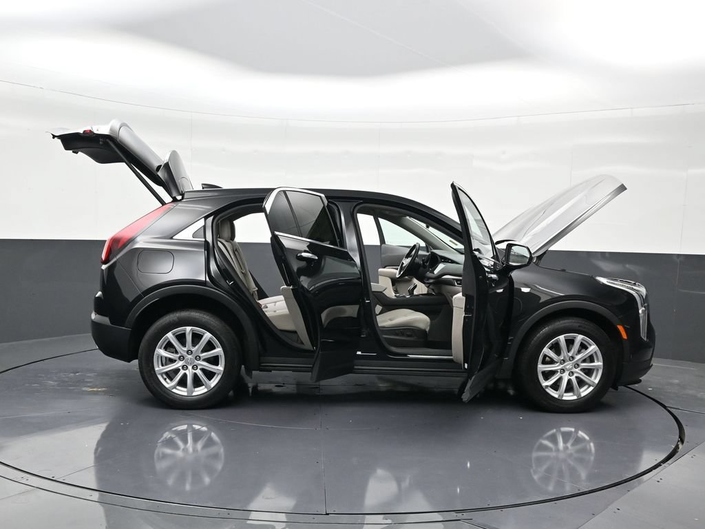 Used 2022 Cadillac XT4 Luxury w/ Driver Awareness Package FWD image 29