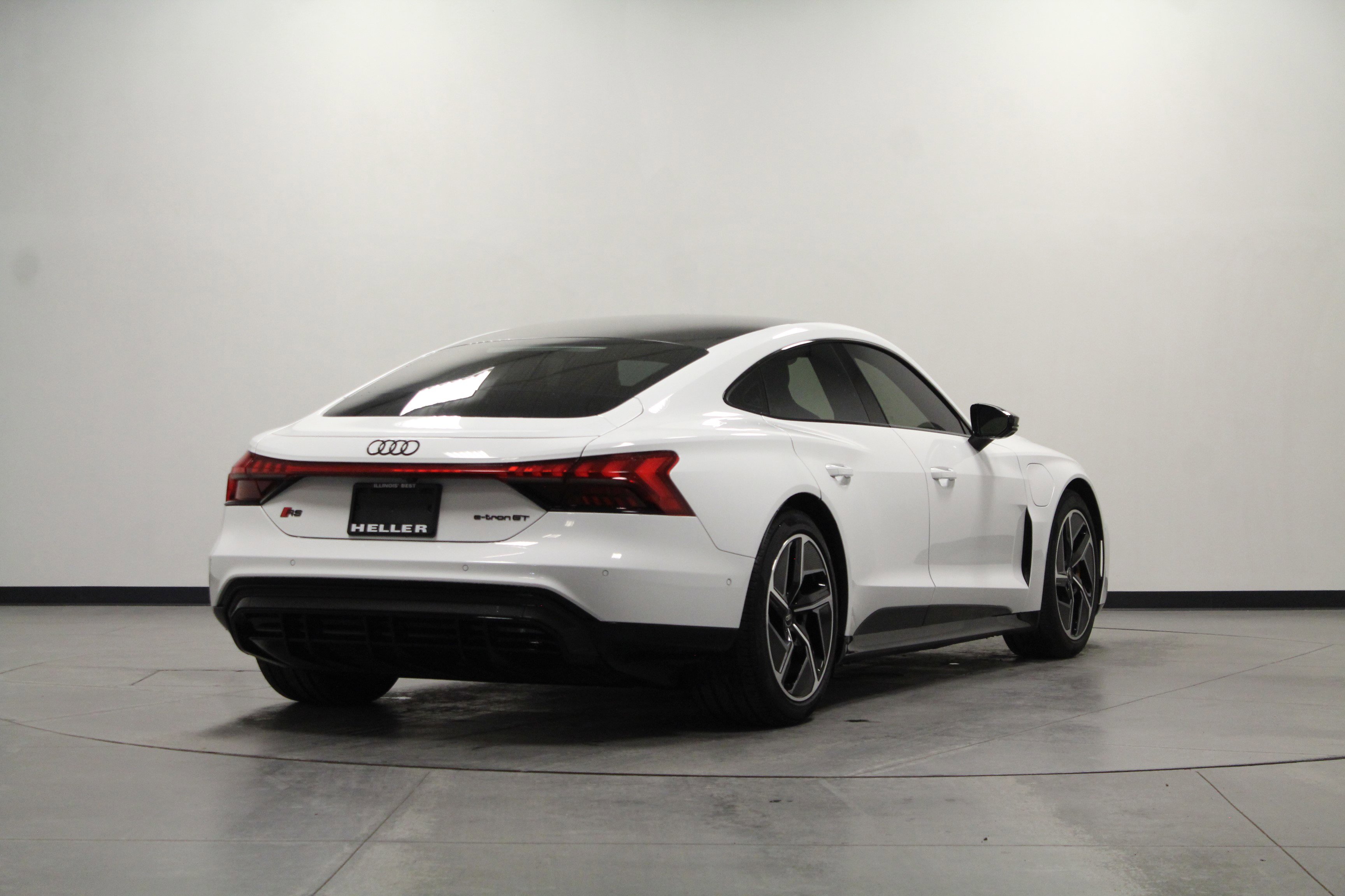 Used 2023 Audi RS e-tron GT w/ Carbon Performance Package image 4