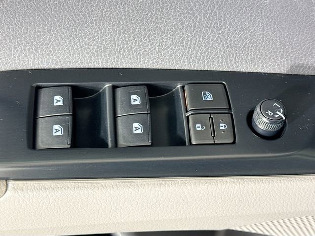 Certified 2020 Toyota Camry LE w/ Convenience Package image 13