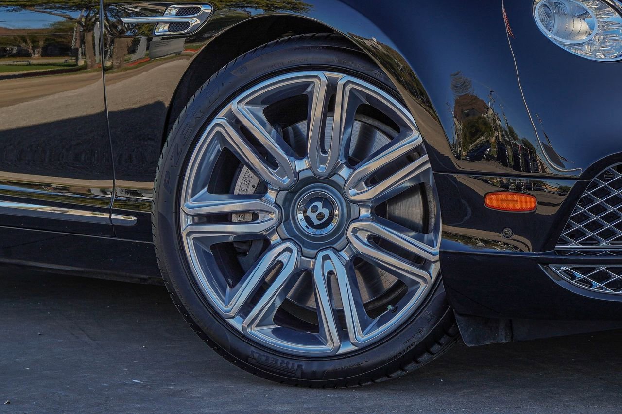Used 2016 Bentley Continental GT image 2