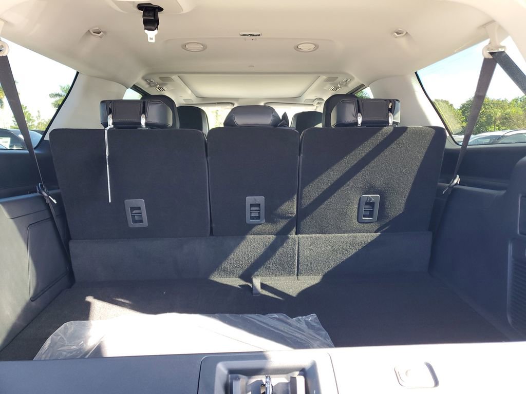 New 2025 Lincoln Navigator L Reserve image 6