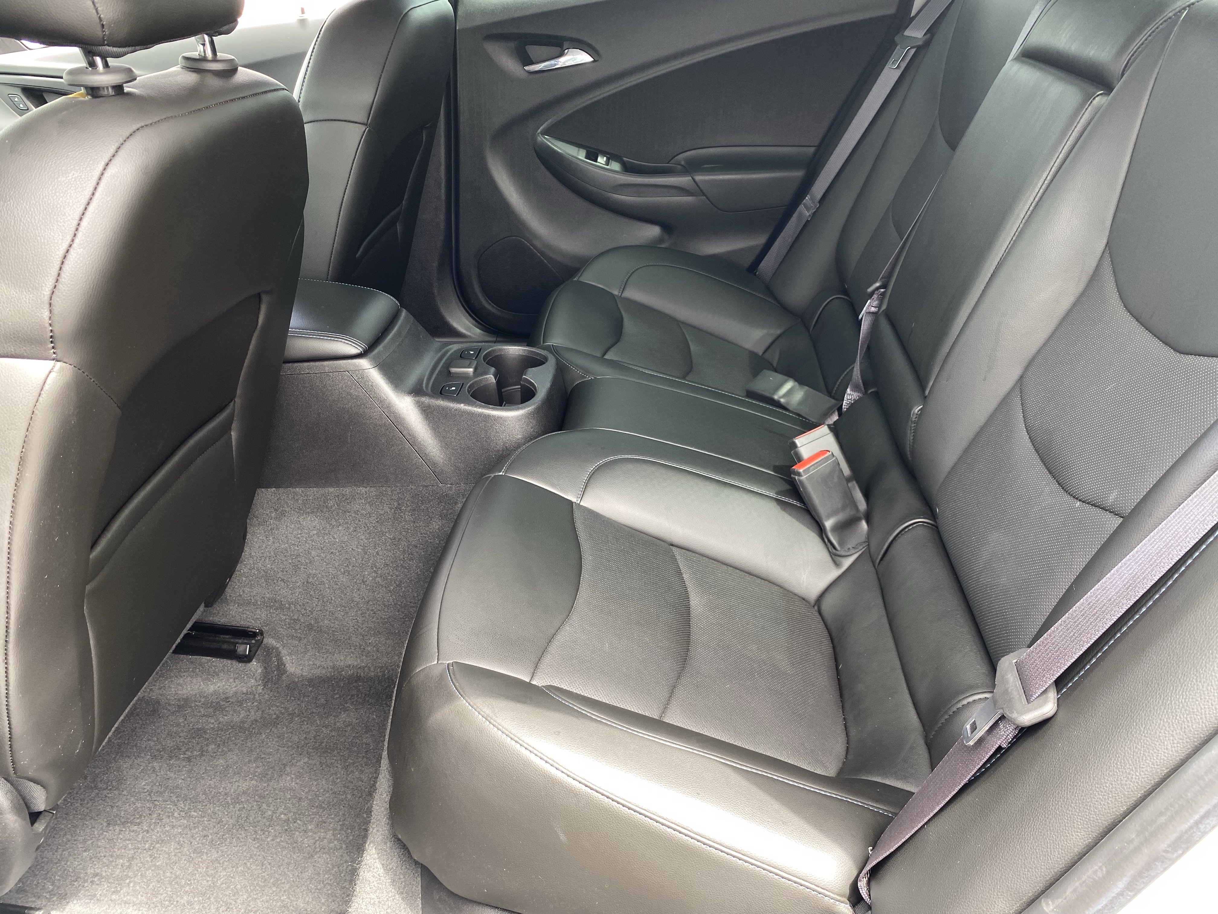 Used 2017 Chevrolet Volt Premier w/ Driver Confidence II Package FWD image 14